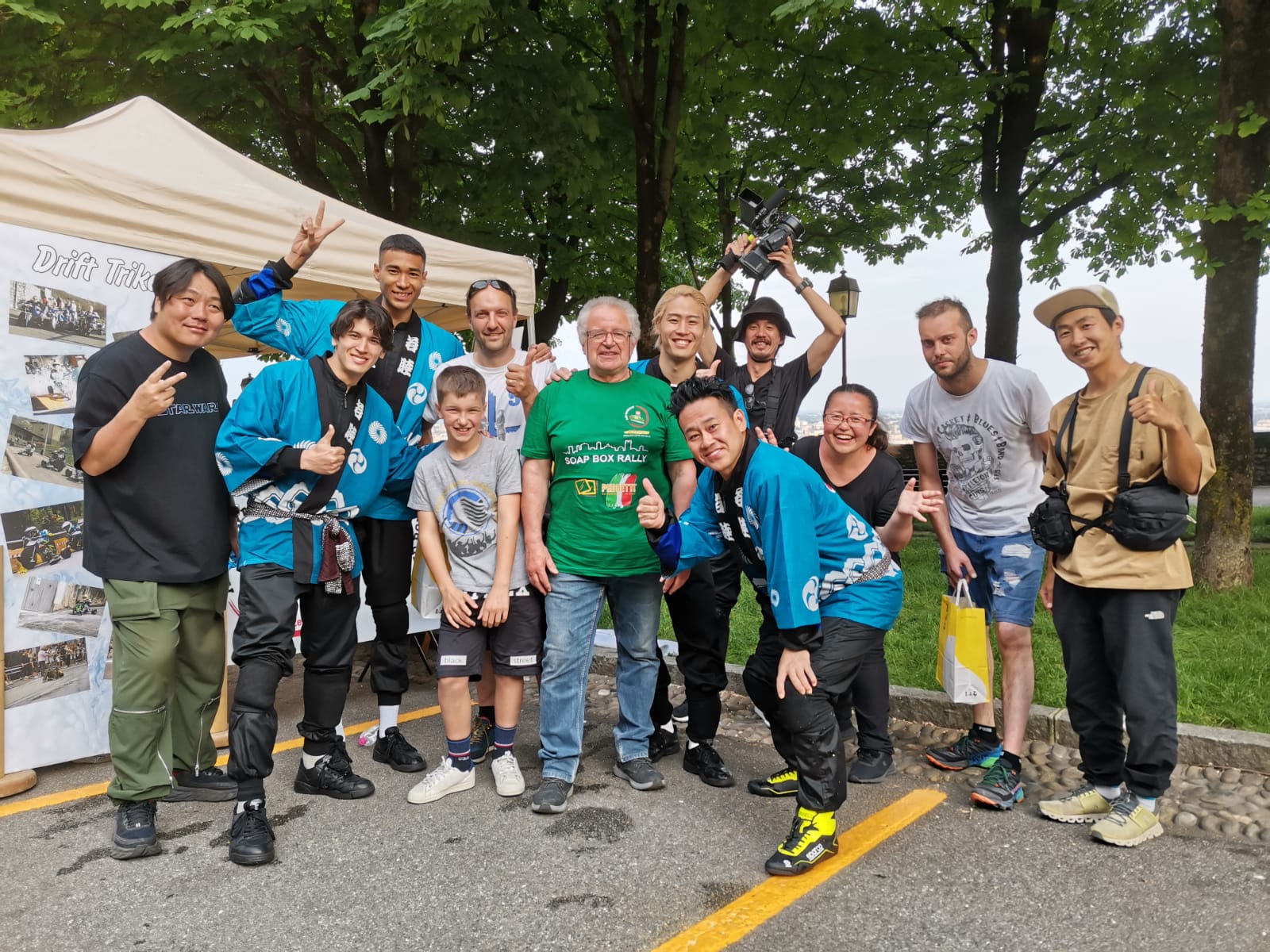 foto di gruppo degli organizzatori